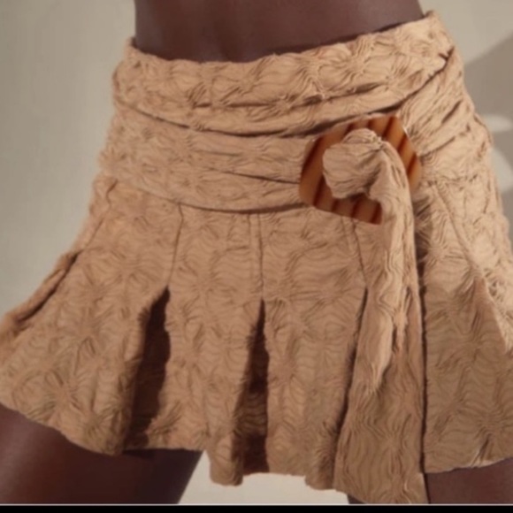 Top and bottom from Jaded London. - Picture 2 of 3